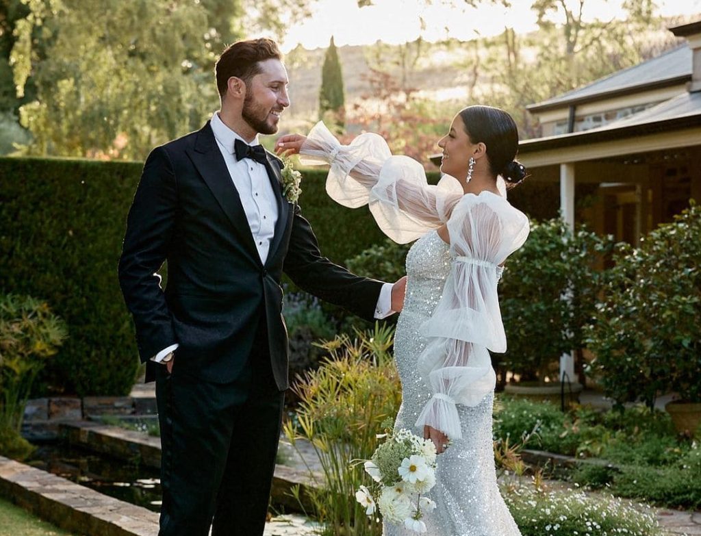 Wedding Dress Trend: Voluminous Sleeves