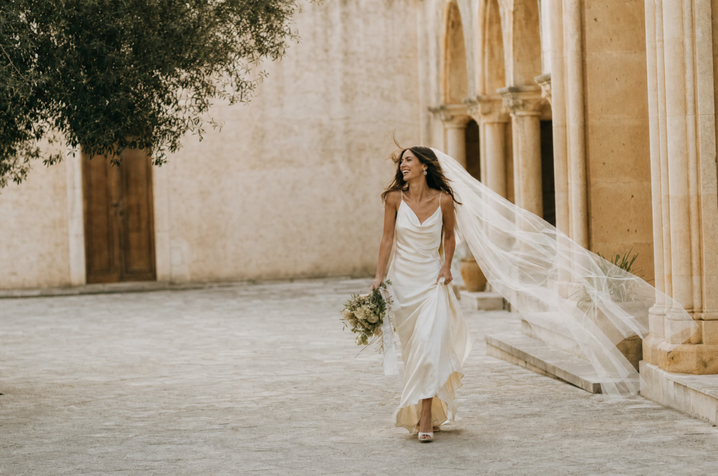 The Camera Pulls Back: Why 2026 Couples Are Choosing the Candid Moment Over the Posed Shot